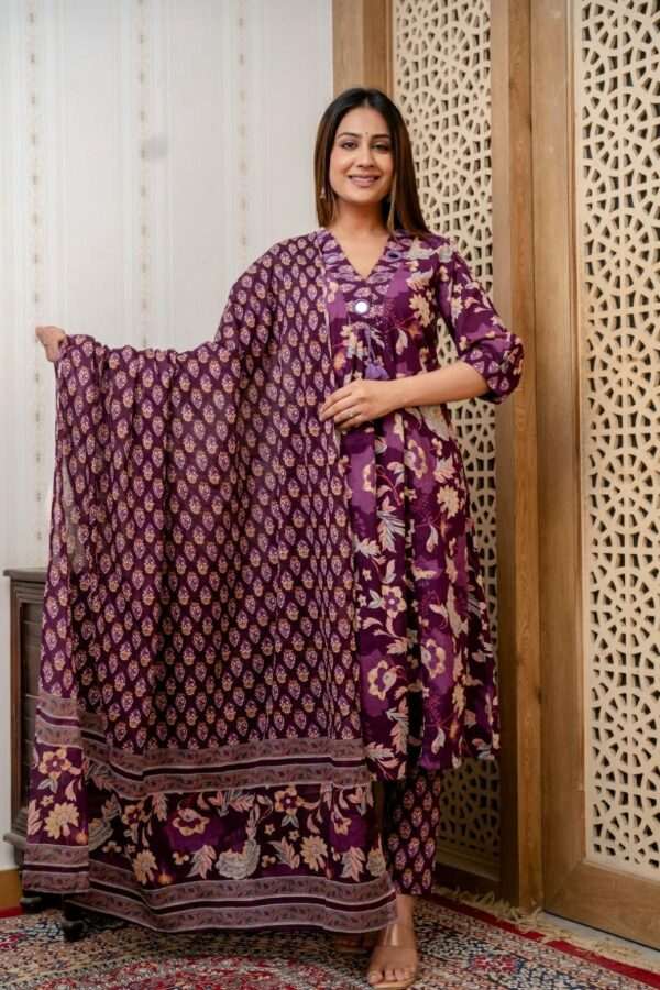 Kurta Set for Women - Stylish Ethnic Wear by Neelufer
